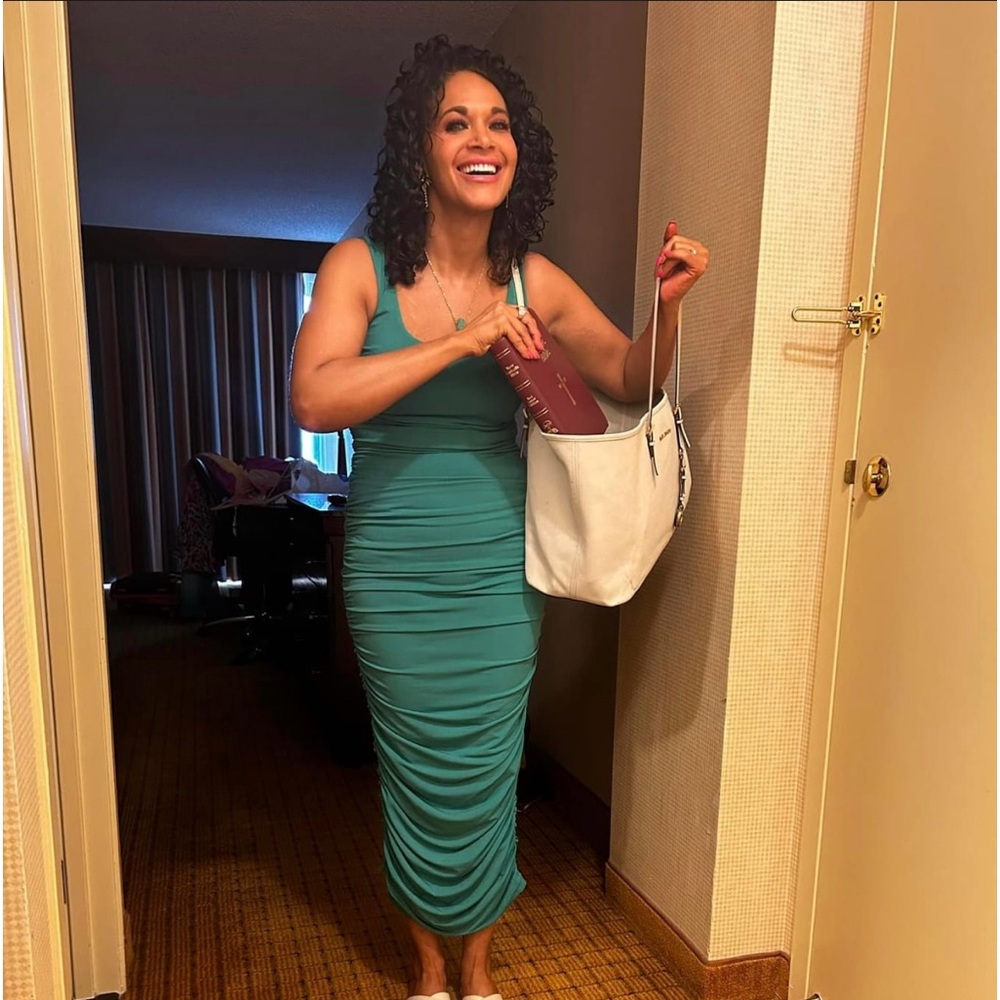 Meet your Posher, Neisha